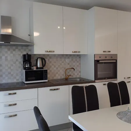 Apartament With A Parking Space Malinska, Krk - 19305 *